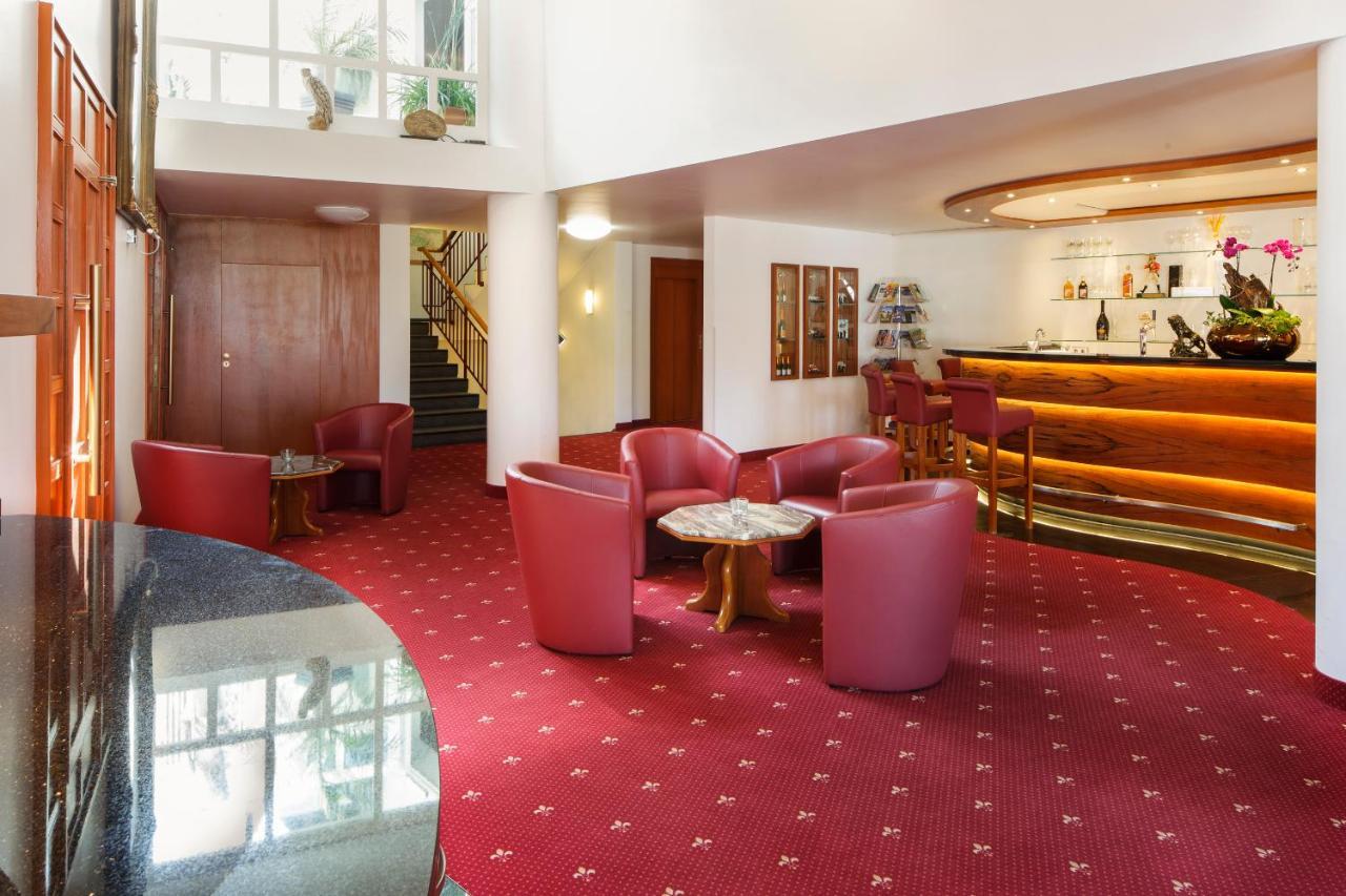 Invite Hotel Loewen Freiburg ภายนอก รูปภาพ