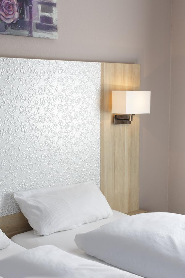 Invite Hotel Loewen Freiburg ภายนอก รูปภาพ