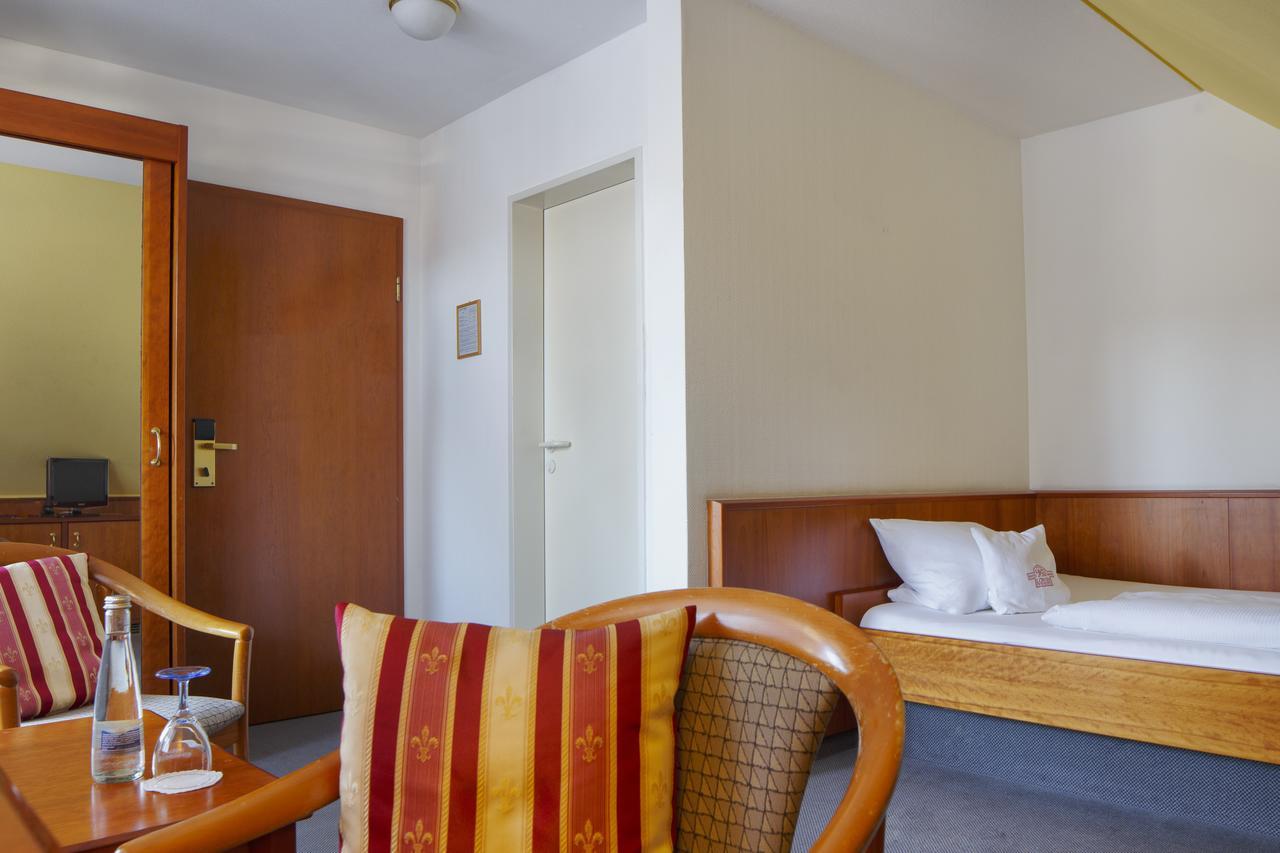Invite Hotel Loewen Freiburg ภายนอก รูปภาพ