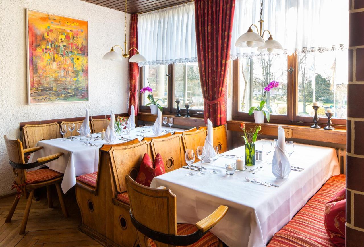 Invite Hotel Loewen Freiburg ภายนอก รูปภาพ