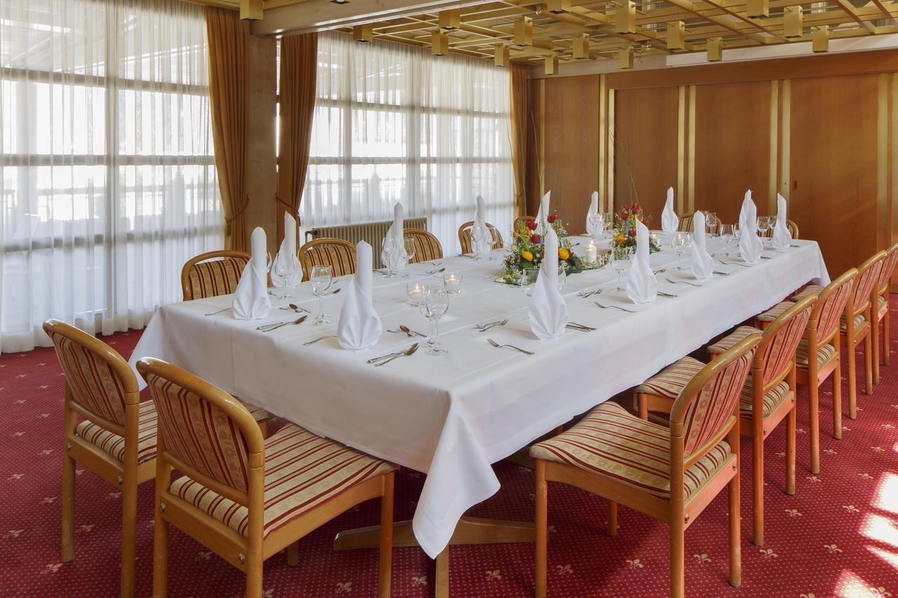 Invite Hotel Loewen Freiburg ภายนอก รูปภาพ
